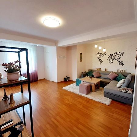 Hillside Apartment צ'אקאדזור מראה חיצוני תמונה